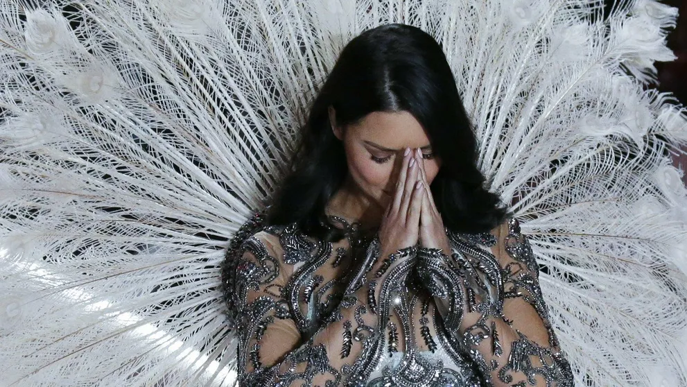 Najkrajšia modelka Victoria's Secret skončila. Adrianu už žiadna neprekoná