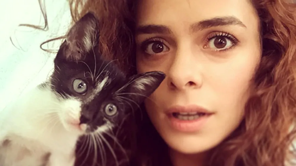 Zeynep z Lásky na druhý pokus na titulke magazínu: Sexy ako ešte nikdy predtým!