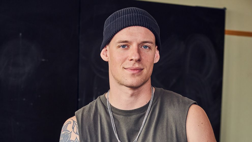 O seriálovom frajerovi Charliem budeme počuť: Čo ho čaká v tretej sérii?