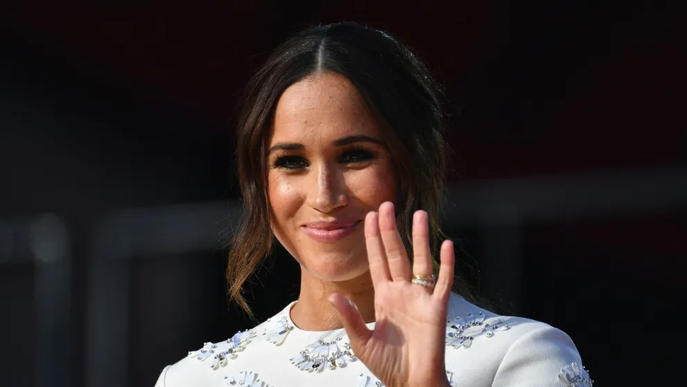 Meghan dnes oslavuje: Prekvapivé, čo urobili William s Kate a Charles s Camillou