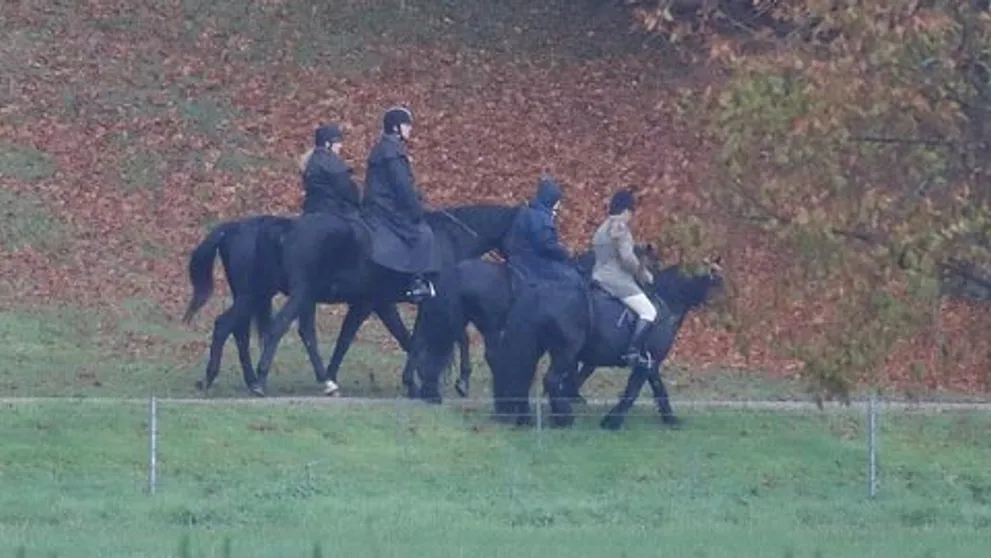 Princ si ešte nevydýchol. Sexuálny škandál mu nedá spať