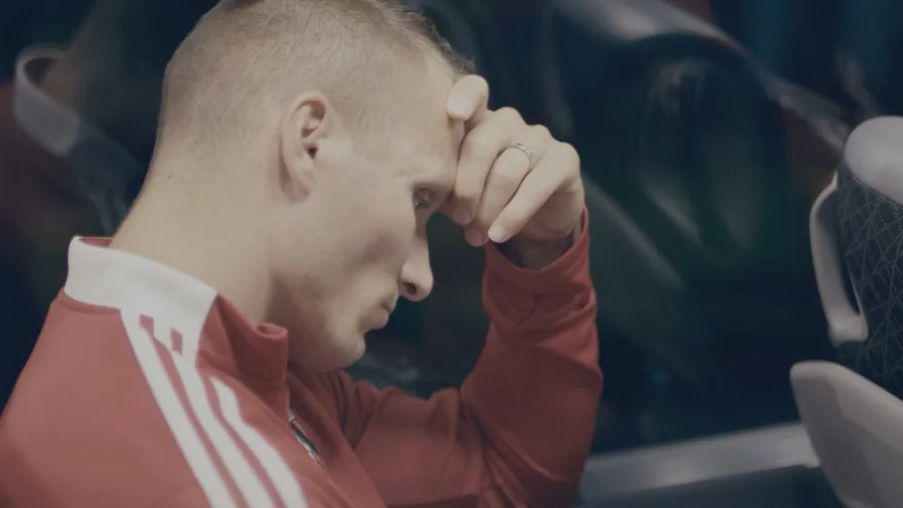 Moment, kedy sa aj drsným chlapom tisnú slzy do očí