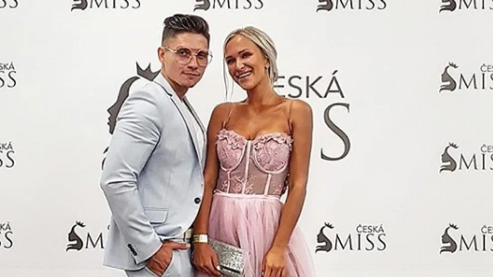 Český bulvár špekuluje: Tají sexy Nela Slováková rozchod?