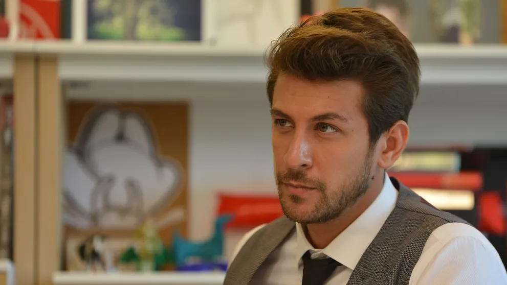 Emre zo seriálu S hlavou v oblakoch: Hlavu mu poplietla táto sexica