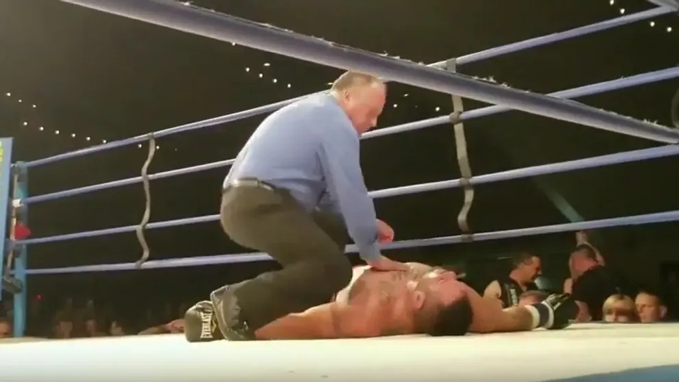 VIDEO: Zápasník UFC zomrel dva dni po knokaute. Rozhodca si spytuje svedomie