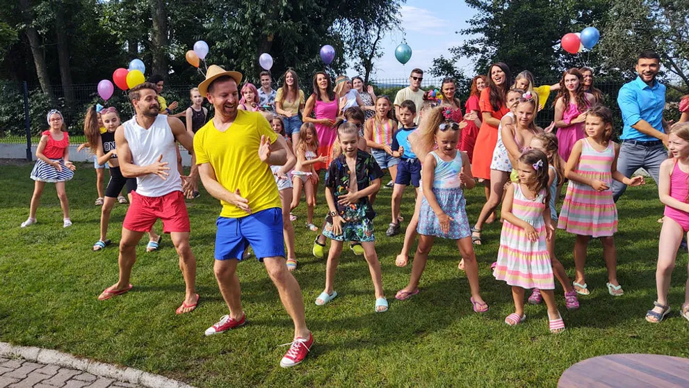 Miro Jaroš nakrúca nový klip s tvárami Markízy: Musí byť hotový za 24 hodín!