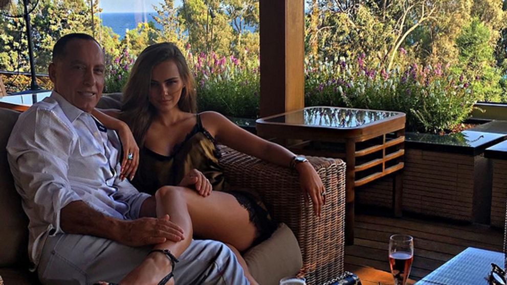 Spájali ju s Bieberom, teraz si vzala o 37 rokov staršieho milionára