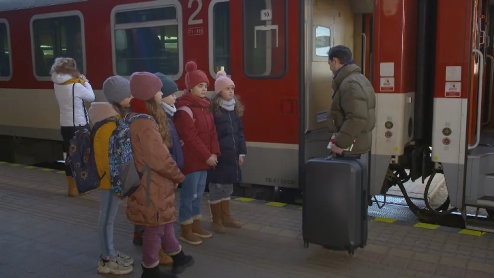 Kto bude učiť deti? Edo v Devínskej končí
