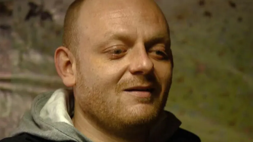 Robo je psychopat! Týranie si vychutnáva!