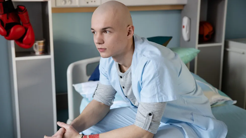Doteraz behal s vyholenou hlavou a chce zmenu: Nechám si narásť vlasy po pás!