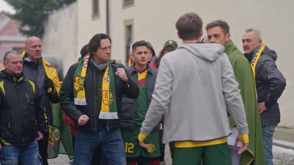 Kontroverzný futbalový zápas. Takmer sa pobili, musel zasahovať kňaz
