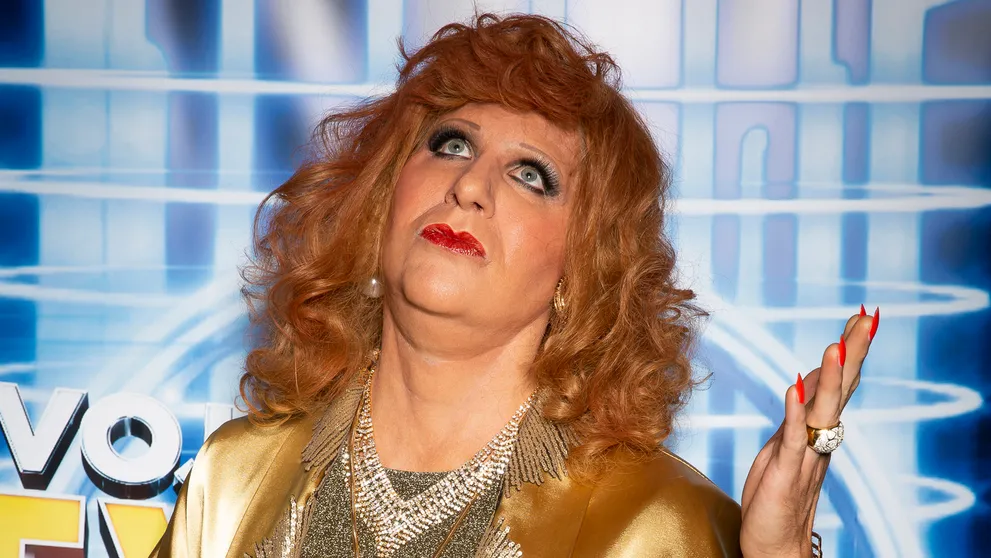 Veľkolepá premena! Viete, kto sa skrýva za touto maskou?