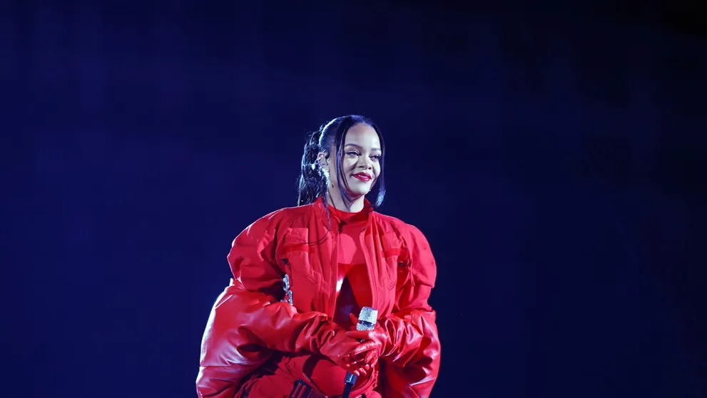 Rihanna to potvrdila. Nielen druhé dieťa je na ceste!