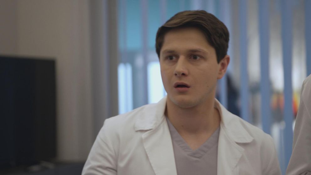 Do nemocnice prichádzajú dvaja medici: Milankovi skoro oči vypadli