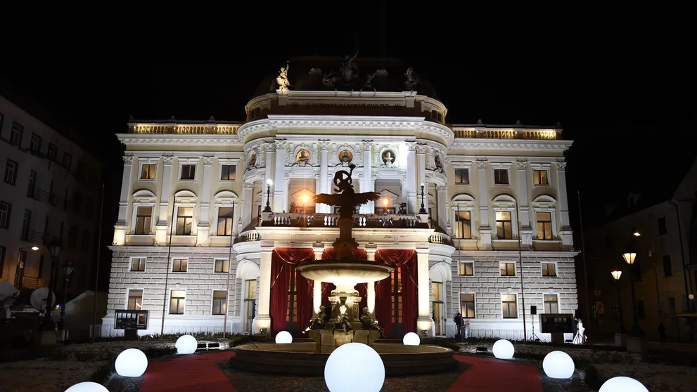 Dobročinný Ples v opere si programom uctí storočnicu vzniku Československa