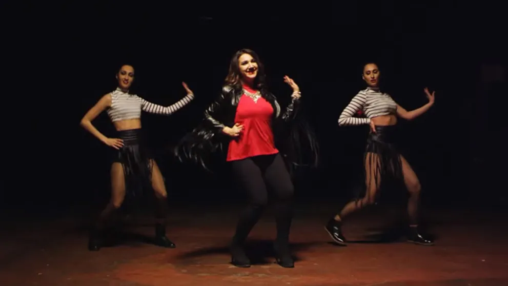 Naštartujte týždeň skvelým funky: Veronika Danišová zverejnila prvý singel!