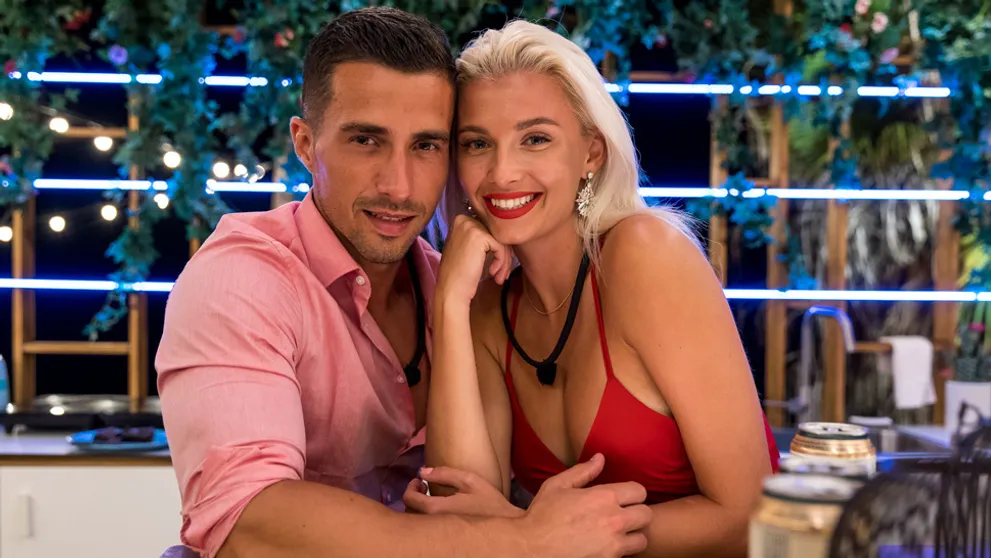 Laurine odvážne fotky: Vo vile nenápadná, na Instagrame brutálna dračica
