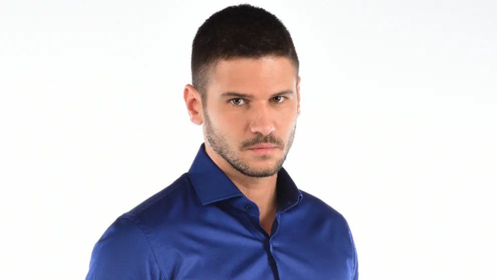 Yiğit z Nikdy ťa neopustím na nových fotkách: Tento chlap je stále viac sexy
