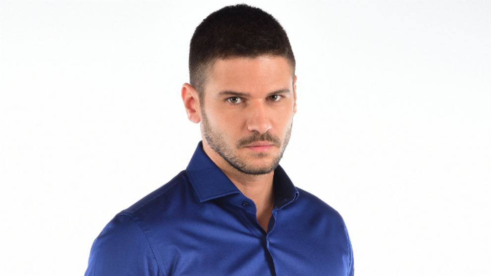 Yiğit z Nikdy ťa neopustím na nových fotkách: Tento chlap je stále viac sexy
