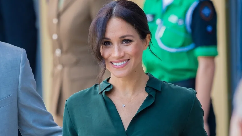 Obľúbený účes Meghan Markle: Máme návod, ako si ho vyčarujete za pár sekúnd