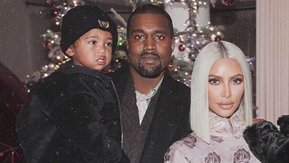 Kim Kardashian má tretie dieťa! Vieme aj pohlavie bábätka