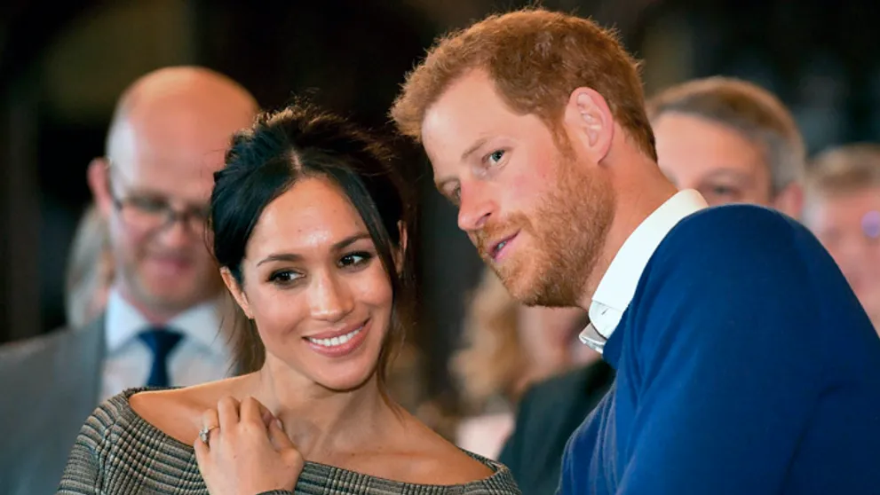 Harry a Meghan sa sťažujú na paparazzov. Podľa expertov ich však nečaká pokojný život