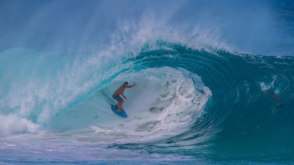 Útok žraloka sa skončil tragicky: Zomrela surferská legenda z Pirátov z Karibiku