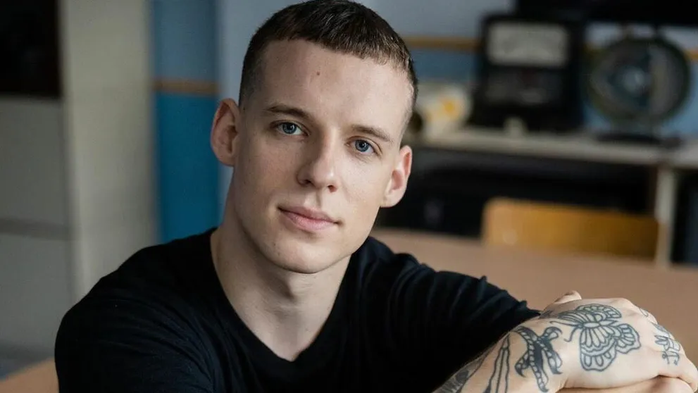 Slovenský model sa nekašle: Hodinu držal moderátorku SuperStar za prsia!