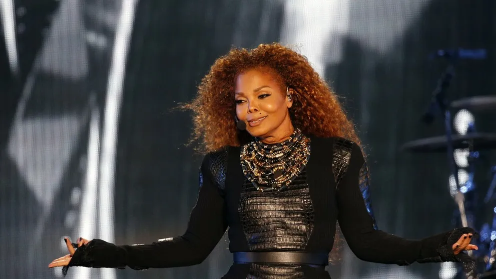 Daň Janet Jackson za prvé dieťa v päťdesiatke: + 45 kíl a pokoj na lôžku!