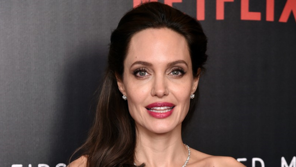 Najala si nájomného vraha, aby ju zabil. Toto je 6 faktov o Angeline Jolie