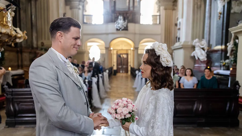 Strhujúce vyvrcholenie 3. série seriálového hitu Dunaj, k vašim službám si vyslúžilo ďalší skvelý rekord