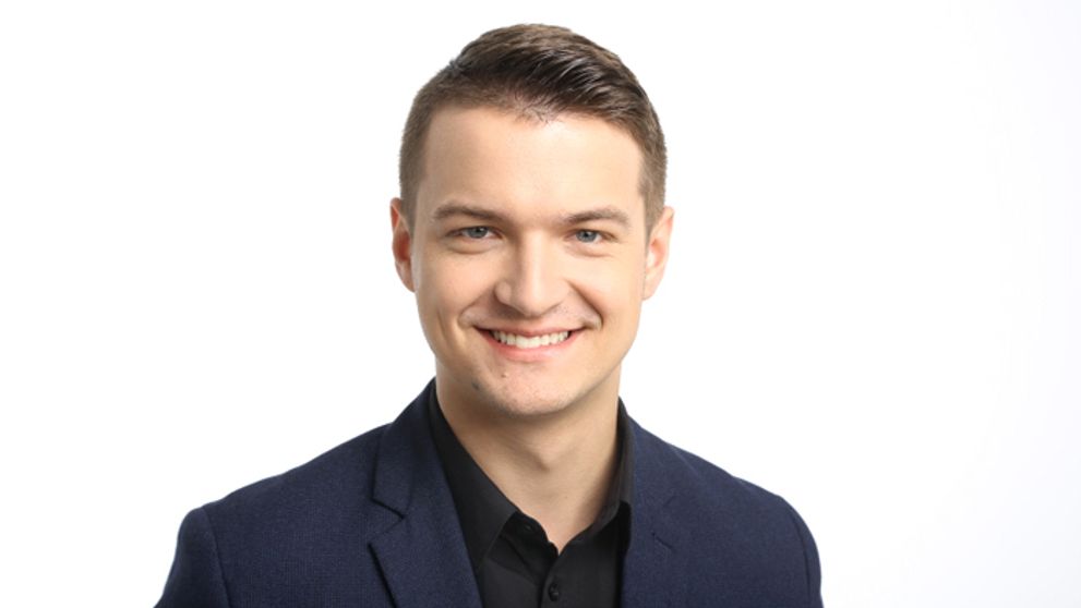 Viktor Vincze v objatí s Adelou. Takto im to spolu pristane