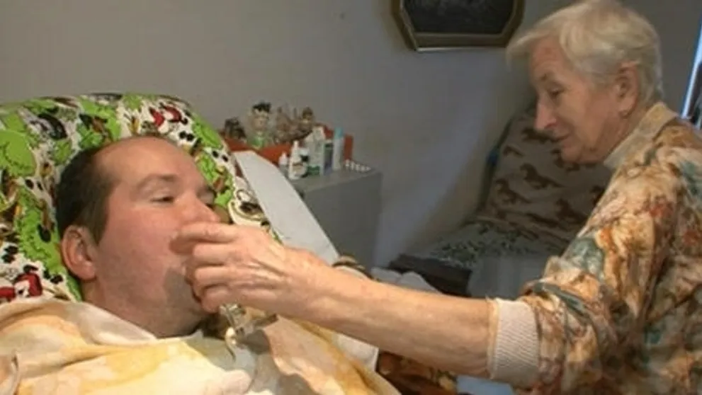 Život im ohrozuje strecha!