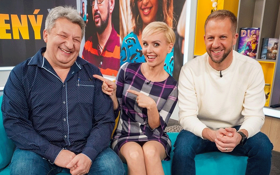 Utajený šéf zatajil svoje účinkovanie aj pred manželkou. Doteraz mu to vyčíta