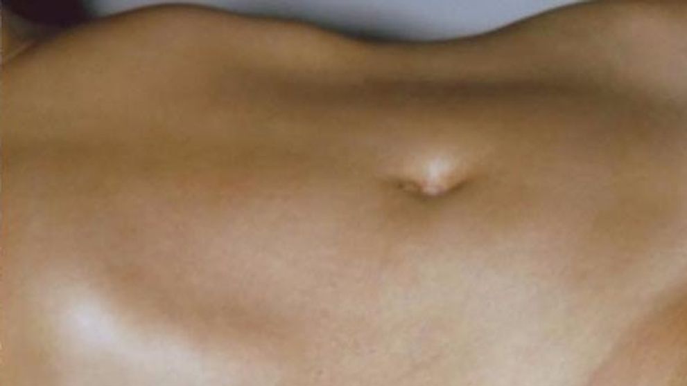 Detailný záber holej Kim Kardashian. Všetci vedia, ako sa holí 