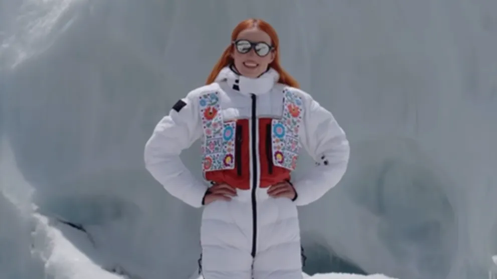 Moderátorka a herečka Lenka Poláčková ako prvá Slovenka vystúpila na Mount Everest bez kyslíka