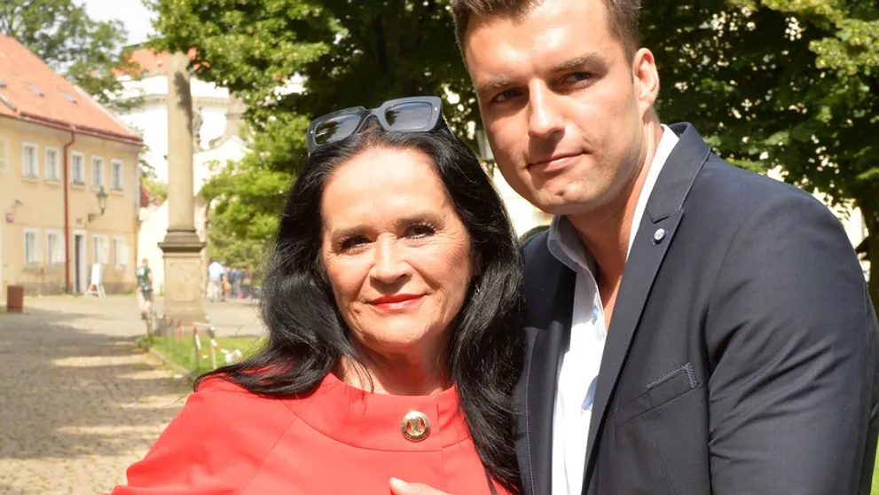 Povedala áno! Gregorová sa zasnúbila s o 32 rokov mladším priateľom