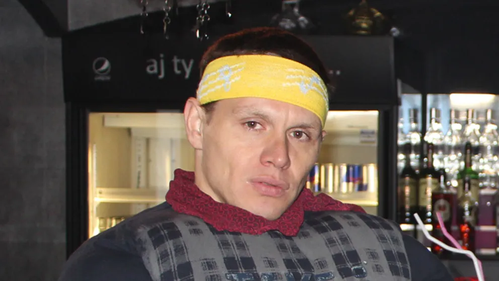 Miesiči na diskotéke: Módna polícia by bola z ich outfitov nadšená!