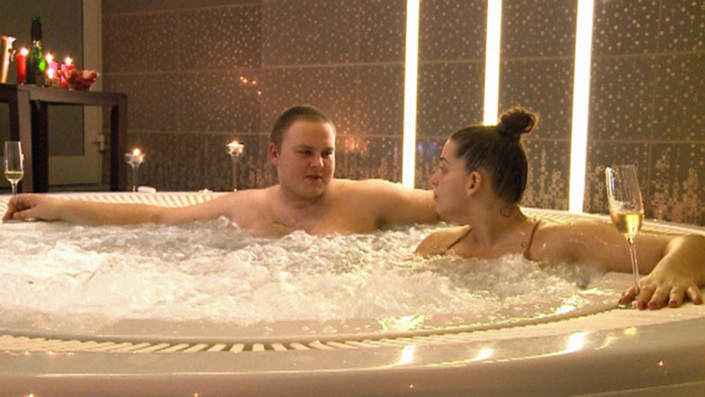Skóruje Dušan u Nikoly? Ťažká romantika vo vírivke