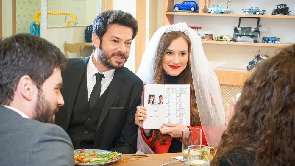 PRVÉ FOTO: Hviezdy Spútaného motýľa si povedali áno aj v realite