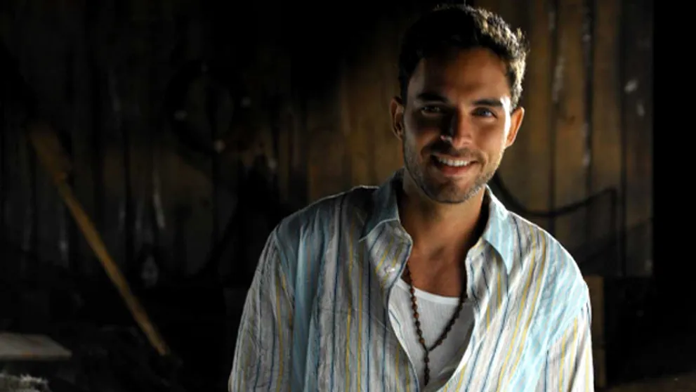 Manolo Cardona: Opäť si zahrá s Piper Perabo, tentoraz v seriáli!