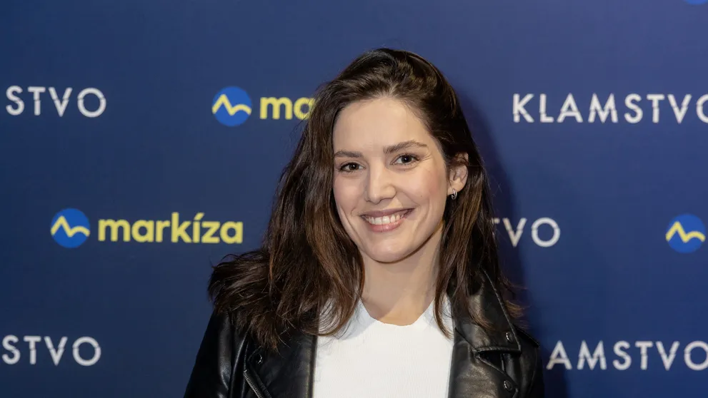 Herečka zahviezdila na premiére: Výstrih tam, kde by ste to nečakali