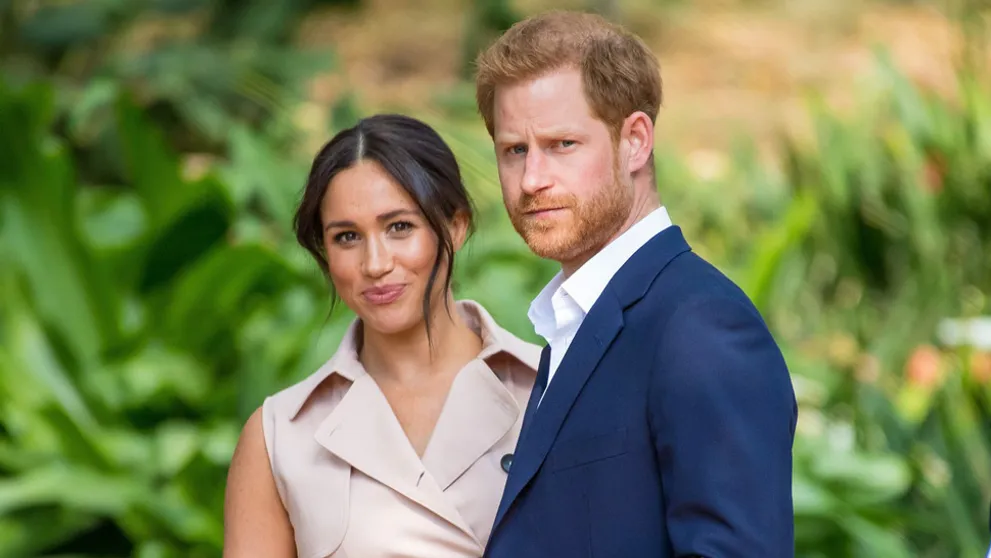 Harry a Meghan: Vzdávajú sa role v kráľovskej rodine a začínajú pracovať