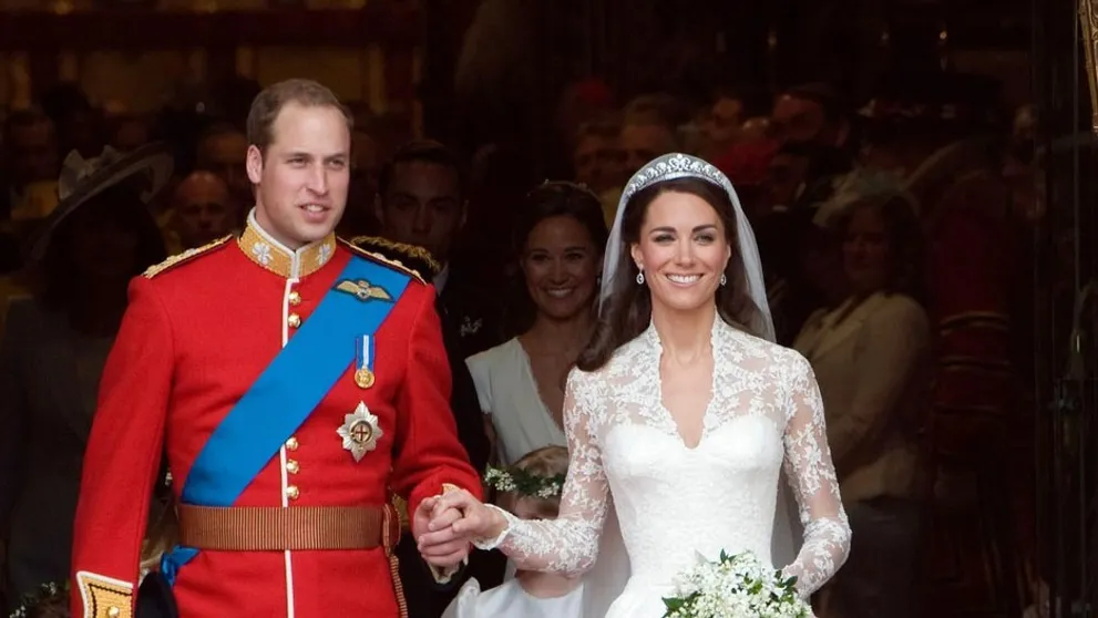 Kate po 10 rokoch v kostole opäť v bielom! Williamov pohľad hovorí za všetko